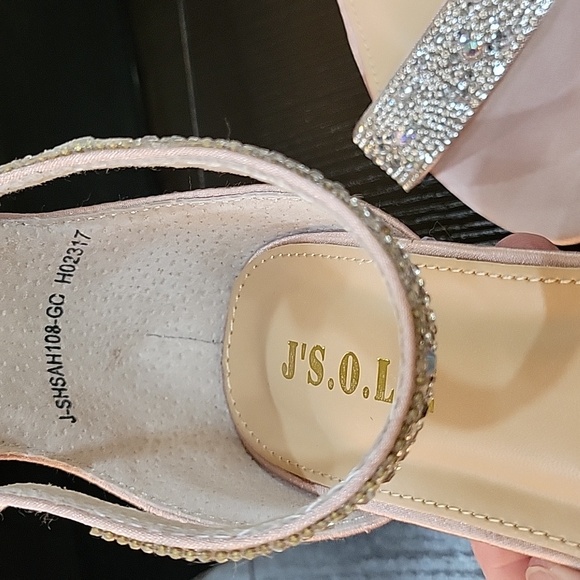 J's.o.l.e Champagne Bling open toe low block heel Rhinestone sandal sz…8.5  💖 - Picture 8 of 13